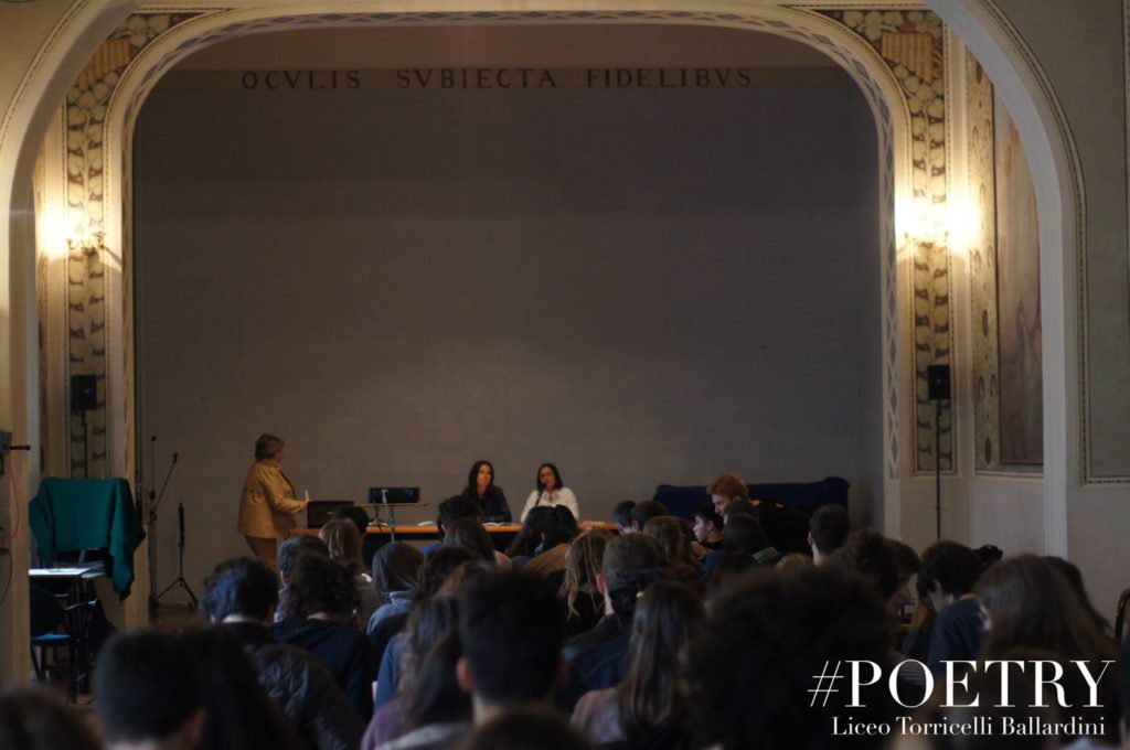 Scopri di più sull'articolo Ilaria Boffa al liceo classico di Faenza – foto