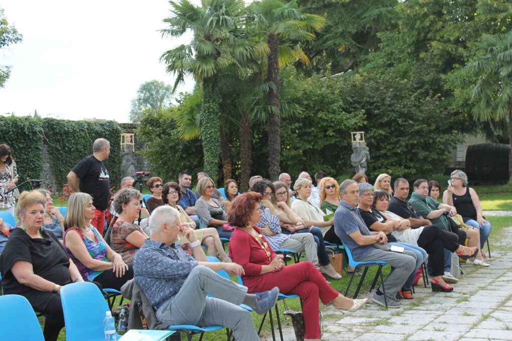 Scopri di più sull'articolo VerdArti – presentazione di “I soli(ti) accordi” di Carla Vettorello