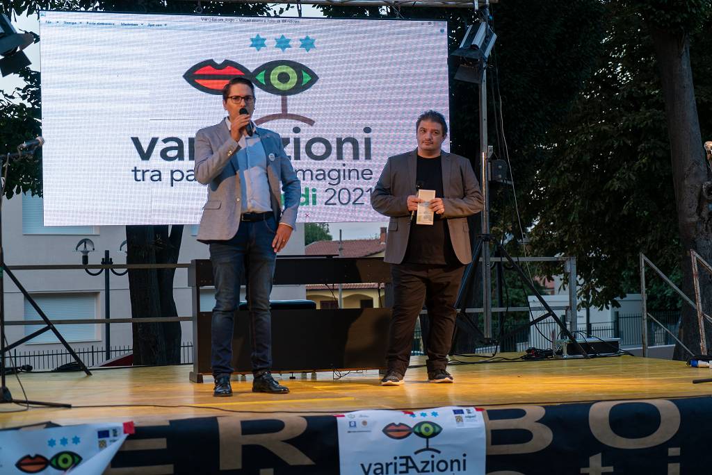 Al momento stai visualizzando VARI∃AZIONI – altre foto: inaugurazione