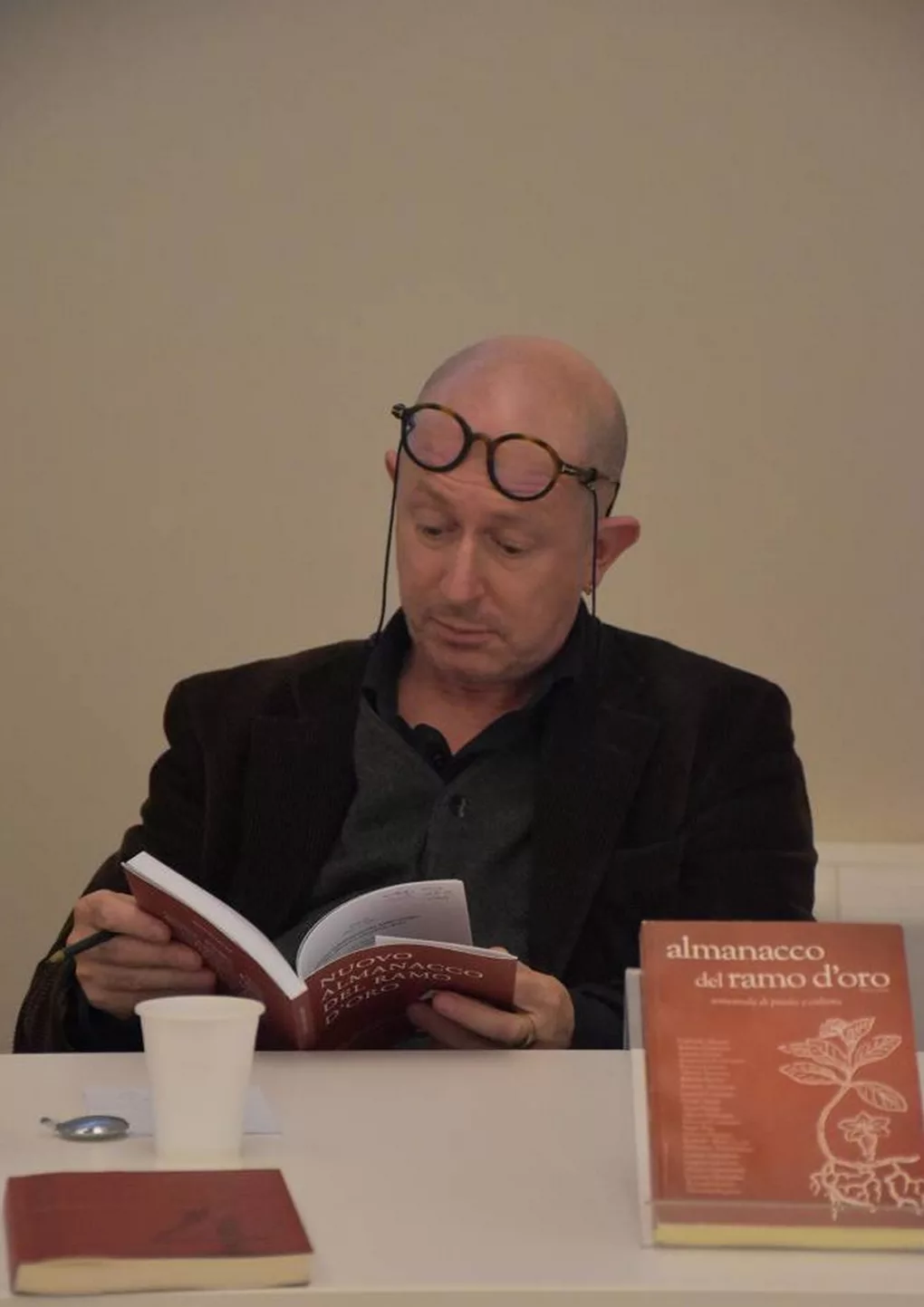 Scopri di più sull'articolo Il Nuovo Almanacco del Ramo d’Oro a Lets – foto